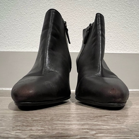 Prada chocolate brown leather boots. Size 37 - Picture 3 of 10